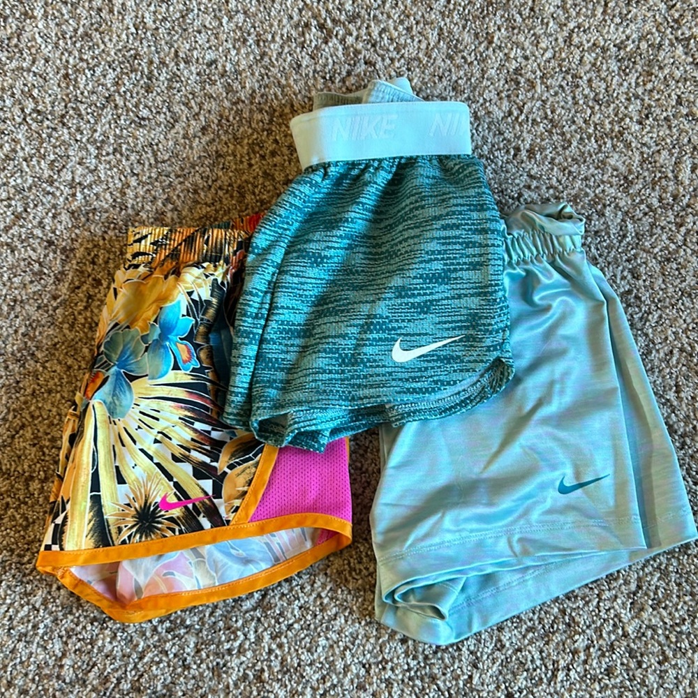 Nike Dri-Fit Girls Shorts. 3 Pair. Multi-Color.